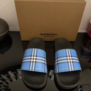 WOMEN Burberry Furley Check Pool Slides